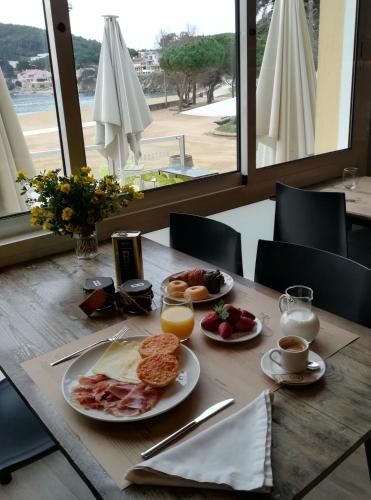 Hostal La Fosca - image 11