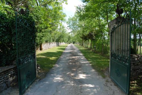 Hôtel Restaurant Le Troubadour - image 10