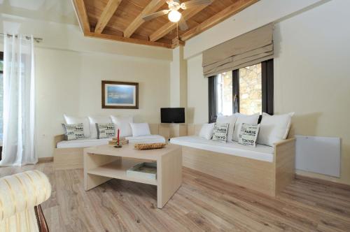  F & B Summer Villa Collection - Parthenonas in Parthenonas