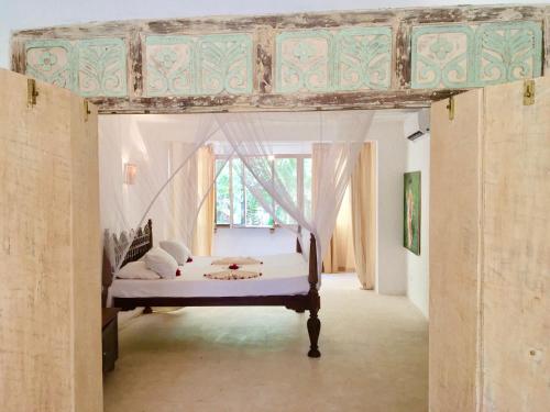 2 bedrooms, 3 beds