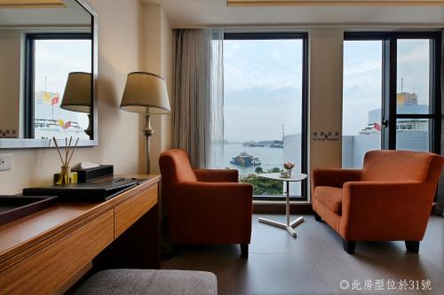 Watermark Hotel-The Harbour near Sun Yat-sen Nemzeti Egyetem