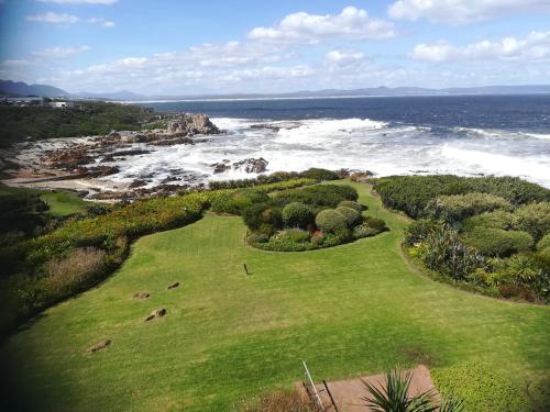 Bayview 303, Hermanus (photo 2)
