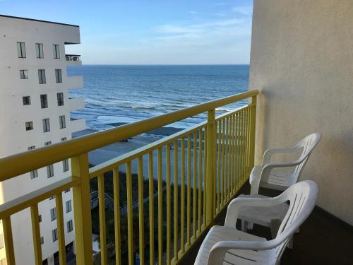 Bay Watch studio with ocean view