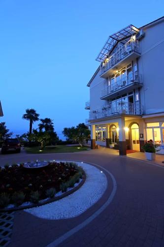 Hotel Pansion Stanger - main image