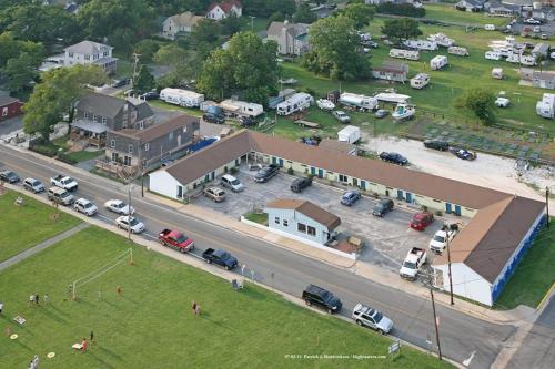 Wachapreague Inn - Motel Rooms