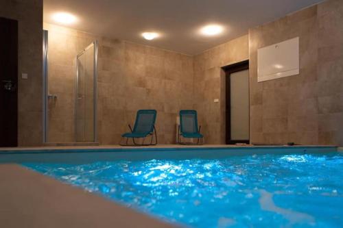  Azur Wellness Apartman in Siófok