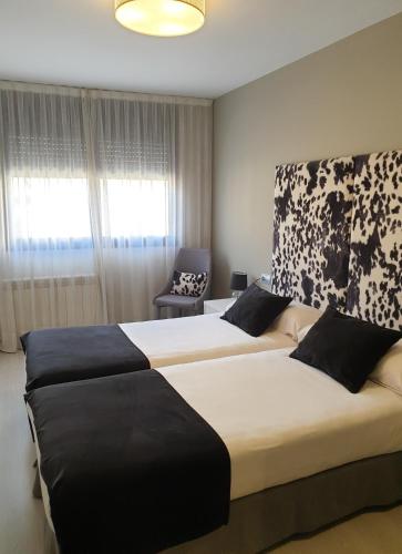 Apartamentos Real Lleida - image 12