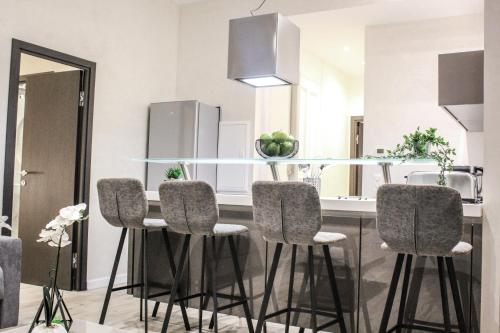 2 bedrooms, 3 beds