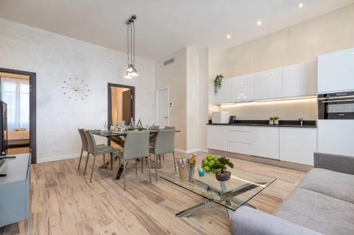 zonă comună salon/TV, Résidence Montaigne - Luxurious - 350m Palais - LRA Cannes (Residence Montaigne - Luxurious - 350m Palais - LRA Cannes) in Prado Republique