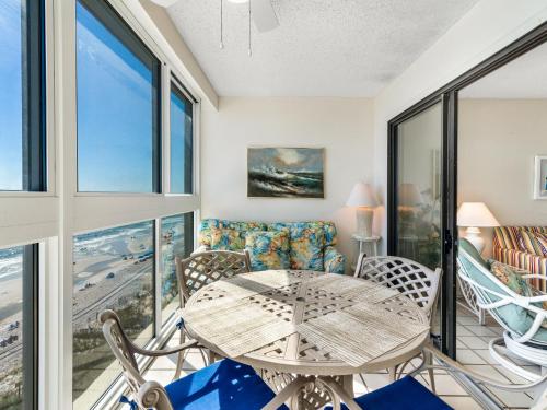 Edgewater West 95 by Bender Vacation Rentals - image 7