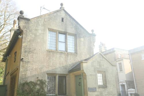 Entire Victorian Lodge In A Privately Gated Estate With Secure Parking For Two Cars And A Newly , Bathwick, Somerset