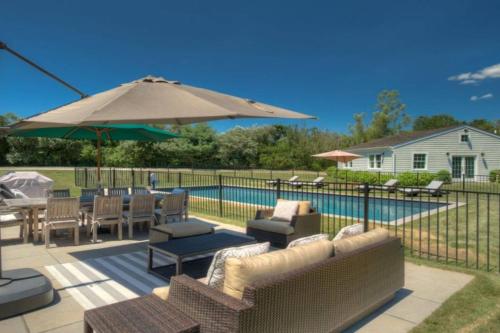 Villa Bridgehampton village in East Hampton, USA
