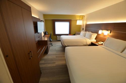 Holiday Inn Express Pittsburgh-Bridgeville, an IHG Hotel