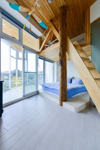 Admiring Island near Eternal Golden Fortress