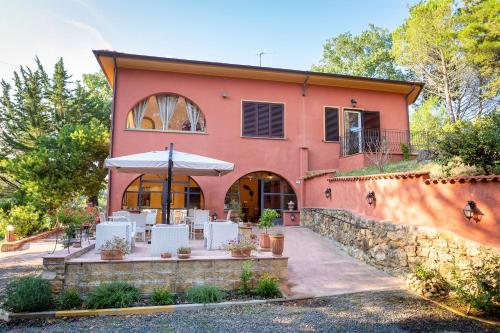Exterior view of Podere San Filippo B&B-Apartment-Pet Friendly-Bike Friendly