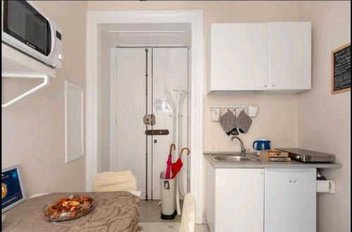 Borgo Santa Lucia Apartment, Neapel (Foto 8)