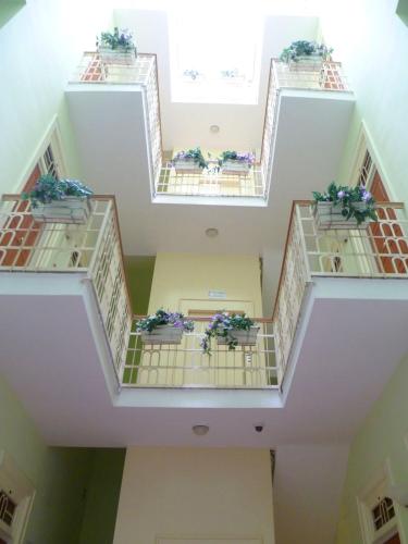 Visa Residence - image 5