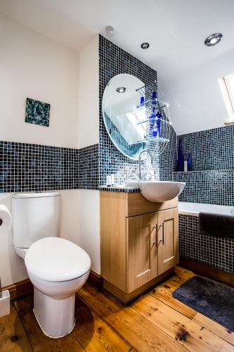 Woodend Cottage - image 5