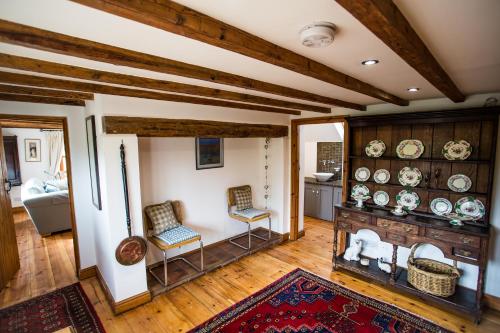 Woodend Cottage - image 4