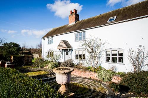 Woodend Cottage - main image