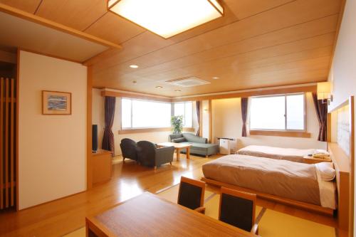 Corner Deluxe Room with Tatami Floor - Non-Smoking - Shizen Wing