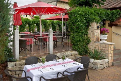 Erkély/terasz, Hotelgasthof zur Sonne in Neustadt an der Donau