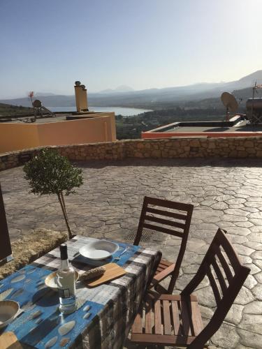  Basilum - Cozy House in Creta in Exópolis