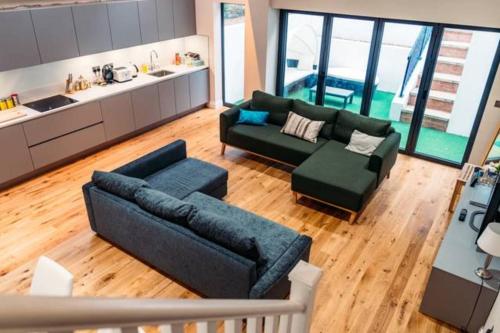 Flat 2, Cromwell Road 3 Bedroom Apartment