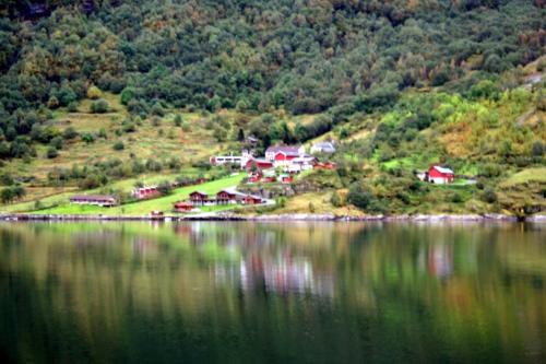 Solhaug Fjordcamping - Accommodation - Geiranger