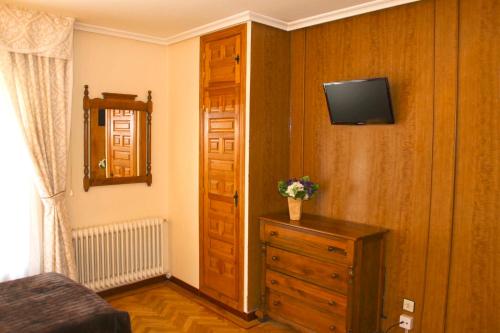 Hostal Alcántara - main image