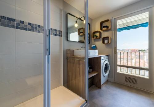 YOUCCA ONDINE apartment with sea views and terrace in Biarritz - image 11