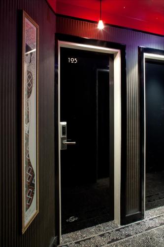 Hotel Eiffel Seine - image 7