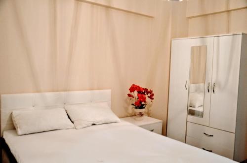  PRIVATE ROOM-WALK TO BEACH AND METROBUS in Avcılar