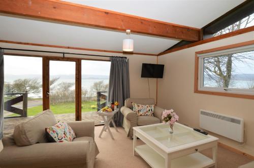 Clamshell Lodge - main image