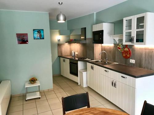 Renovated Apartment in Antwerp city center, Amberes (foto 10)