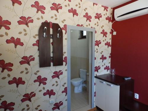 Mix Hotel - image 2