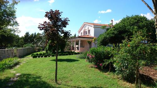 Apartments Villa Andreja - Location saisonnière - Starigrad-Paklenica