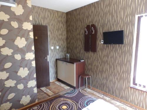 Mix Hotel - image 5