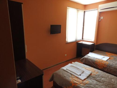 Mix Hotel - image 13