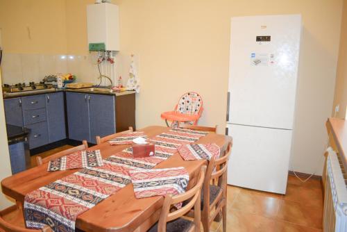 Kitchen, Guest house Nataly in Yeghegnadzor
