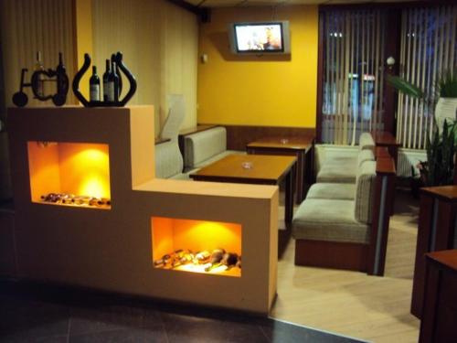 Mix Hotel - image 11