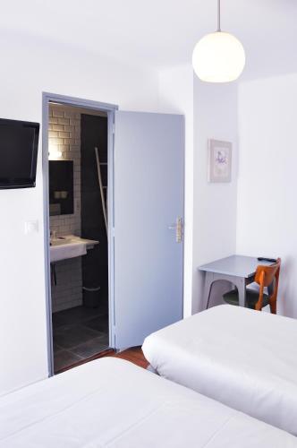 Hôtel les Arbousiers - image 12