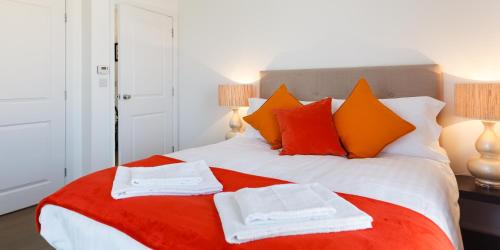 Picturesque Addenbrookes Apartment with Parking & Terrace & Sleeps 6