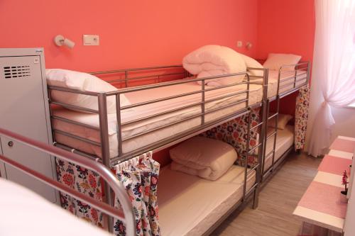 Lorf Hostel&Coffee Room Type - Single Bed in Female Dormitory Room