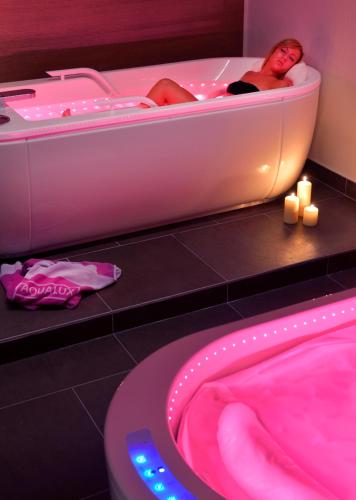 Aqualux Hotel Spa & Suite - image 6