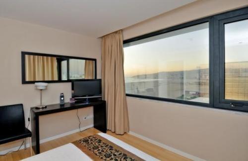 Suite, family, mountain view, sea view, balcony