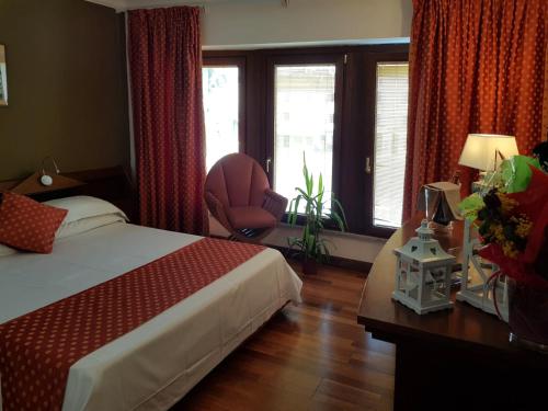 HR Hotel - image 11
