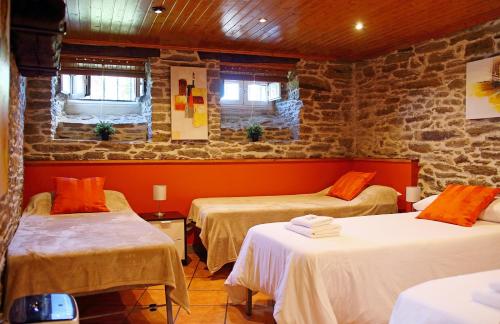 Aqua Rooms Sarria - image 14