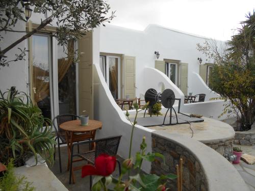 La Veranda of Mykonos Traditional Guesthouse - image 9
