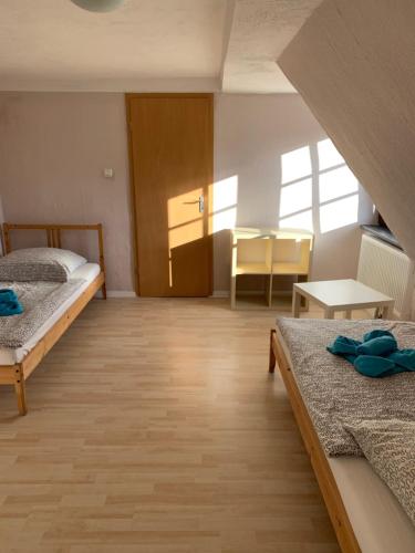 Belle Vue Apartrooms - image 7